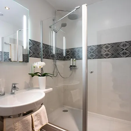 Hotell Kendler 4*